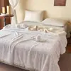Manta luxuosa e elegante de pelo de coelho, espessada com lã de cordeiro, adequada como manta de ar condicionado, manta de sofá ou manta para cochilo no escritório