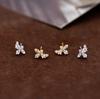 Pendientes pequeños de hojas combinables, frescos y exquisitos, de estilo japonés y coreano, de plata de ley s925 con diamantes brillantes y cristales de hielo, con pequeños agujeros en las orejas.