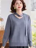 Elegante capa base de otoño para mujer, elegante y sofisticada, moderno suéter fino de punto con cintas fluidas, adecuado para mujeres de mediana edad y mayores