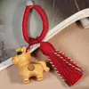 Pingente de Cavalo do Zodíaco Esculpido em Sândalo Dourado, Design "Cavalo Chorando", Chaveiro Barra de Dinheiro "Fique Rico Instantaneamente", Pingente de Bolsa, Borla