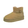 Botas de neve femininas com sola grossa, novo estilo inverno 2026, casuais, que aumentam a altura, botas curtas, forradas com fleece, espessadas para aquecimento, sapatos de algodão estilo nordestino