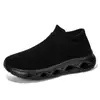 Zapatos tipo calcetín casuales de moda para parejas, senderismo deportivo al aire libre, suela gruesa cómoda estilo hombre, al por mayor en gris y negro
