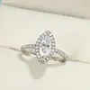 Anillo de Plata S925 para Mujer con Piedra Principal Moissanita en Forma de Marqués con Montura de Halo, Suministro Directo de Fábrica, Joyería de Lujo Ligero
