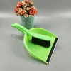 Cepillo de limpieza de escritorio multiusos de fábrica cepillo para teclado de computadora juego de mini escoba y recogedor para el hogar Venta al por mayor
