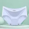 Pantaletas sin costuras de seda helada para mujer, calzones sexy de una pieza transpirables de cintura media para mujer, pantis tipo triángulo, diseño liso 810