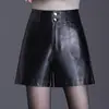 Otoño 2026 Nuevos Elegantes Shorts de Color Sólido Simples de Piel PU para Mujer Cintura Alta Adelgazantes Versátiles Chic Casual Pantalones de Pierna Ancha