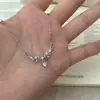 Collar Colgante de Corazón Cruzado con Circonita y Perla Artificial de Lujo Ligero para Mujer Cadena de Clavícula Choker con Sentido del Diseño de Alta Gama Nicho para Mujer