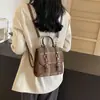 Mochila Feminina Mochila Design de Nicho Bolsa 2024 Nova Fashionável Multiuso Portátil Faculdade Xadrez Mochila Escolar