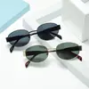Óculos de Sol Pequenos com Armação de Metal Oval de Chapa de Ferro 2024 Moda Óculos de Sol Femininos Alta Qualidade Para Tirar Fotos Olho de Gato