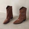 Botas Curtas Femininas Retrô Europeias e Americanas Design Outono e Inverno Rebite Bota Cigarrete Bico Fino Pequeno Bota Western Cowboy Cavaleiro