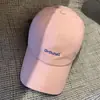 Gorra estilo coreano estilo japonés simple con letras bordadas para mujer para la calle para el sol de visera curva gorra de béisbol de moda para estudiante sombrero de copa blanda