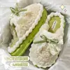 Pantuflas peludas para mujer para el invierno de 2026, nuevas pantuflas de algodón cálidas con suela gruesa y lazo para el hogar en invierno para mujer