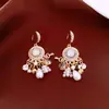 Brincos de Prata Estilo Corte Francês com Diamantes e Pérolas, Brincos de Moda Levemente Luxuosos e de Alto Padrão, Versáteis para o Dia a Dia, Brincos de Nicho