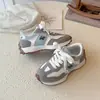Tênis Infantil Forrest Gump 2026 Outono/Inverno Novo Modelo Unissex Retrô Alemão para Meninos e Meninas Tênis Casuais para Bebê Respirável com Sola Macia