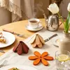 Alfombrilla Aislante Térmico de Madera Maciza con Forma de Árbol de Navidad Creativo, Salvamanteles Doméstico Anti quemaduras, Adorno Decorativo de Mesa, Posavasos para Cafetería Bar