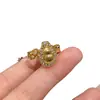 Ringue Mais Vendido em Transmissão ao Vivo Xiaohongshu Novo Estilo Chinês Zircônia Ouro Escovado Anel de Cabacinha Anel de Alta Qualidade com Incrustação de Diamantes para Mulheres