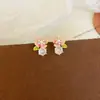 Brincos Florais de Zircônia e Pérola Estilo Coreano para Mulheres 2026 Novo Modelo Popular Brincos de Design de Nicho de Luxo Leve