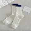 Meias Femininas Zhuji Primavera e Verão Finas Color Block Estilo Coreano Menina Meias Longas Malha Respirável Antiodor Sem Costura Meia de Cano Médio