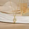 Colar para Mulheres, Flor de Zircônia Bauhinia Giratória da Moda Nicho Moda Novo Design Pingente Titânio Aço Colar de Temperamento