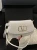 Bolsa Quadrada Pequena Portátil Texturizada Fashion Feminina 2025 Primavera Nova Chegada Luxo Leve Versátil Bolsa de Ombro Bolsa Transversal Fashionável Bolsa Feminina da Moda