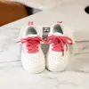 Zapatos de pan color crema para mujer, nueva colección otoño 2026, diseño chic y único, zapatillas blancas, zapatos deportivos elegantes y a la moda