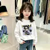 Camiseta de Algodón con Estampado de Dibujos Animados de Moda y Linda, Manga Larga, para Niños Mayores en Otoño 2026