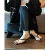 Chanclas Estilo Francés Zapatos de Hada Verano 2026 Nuevas Sandalias de Moda Elegantes y Sencillas con Punta Cuadrada para Uso al Aire Libre
