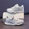 Zapatos Deportivos para Niñas 2026 Nuevo Malla Transpirable Suela Suave Antideslizante Velcro Hello Kitty Lindo Rosa Versátil Ligero