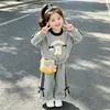 Roupa de Primavera para Meninas 2026 Novo Modelo Moletom Infantil Conjunto de Duas Peças Esportivo Fashion Roupas Infantis da Moda para Primavera e Outono de Bebê