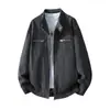 Chaqueta de trabajo retro con cuello mao para hombre, nueva colección otoño 2026, corte holgado, talla grande, con bolsillos con cremallera, prenda exterior casual de moda