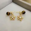 Pendientes de Trébol de Cuatro Hojas Maillard de Aguja de Plata Estilo Hong Kong Retro Elegantes Pendientes para el Trabajo Moda Femenina Lujo Ligero Pendientes de Gama Alta