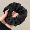 Novo modelo 2026 scrunchie de cetim preto para mulheres, elástico de cabelo de alta qualidade, elástico elegante para rabo de cavalo baixo, acessório de cabelo estilo casual