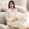 Estilo Nuevo de Primavera y Otoño Cómodos Pajamas de Algodón Puro Amigables con la Piel para Mujer Manga Larga Cárdigan de Moda Sencillo Ropa de Casa Se Puede Usar Afuera Conjunto
