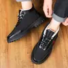 Botas de inverno masculinas de algodão, forradas com lã, grossas e quentes, para neve, cano alto, para uso externo, atacado de calçados masculinos de algodão para 2025.