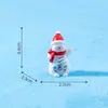 Nuevo producto transfronterizo: Paisaje en miniatura con un muñeco de nieve y Santa Claus sosteniendo un letrero, decoraciones DIY de escena de nieve, adornos de escritorio