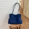 Nova Bolsa de Ombro/Axila de Grande Capacidade para o Outono de 2026 Estilo Coreano Simples Relaxada Cor Sólida Bolsa Tote