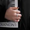 Venda Quente Transfronteiriça Aço Inoxidável Fanghao Pedra Anel de Namorada Zircônia Branca Geométrico Titânio Aço Anel Simples Feminino