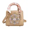 Comercio Exterior Estilo Nacional Bordado Versátil Bufanda de Seda Bolso de Mano Dama 2026 Nueva Moda Bolso de Hombro Cruzado de Alta Gama
