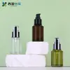 Botella de Loción de 60 ml en Stock con Tapa Completa y Hombro Inclinado, Botella con Atomizador, Botella Cosmética Bloqueadora de Luz, Botella de Vidrio, Botella Dispensadora de Loción, Material de Empaque