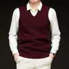 Colete de lã com decote V masculino, suéter sem mangas para outono e inverno, colete pulôver para o pai, malha com padrão de losangos de manga longa