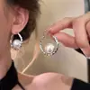 Pendientes de Aro Plateados con Perlas Grandes Estilo Coreano para Mujer, Pendientes de Lujo Ligero de Nicho de Alto Temperamento, Accesorios Exagerados para la Oreja, Cierres de Oreja