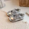 Sapatos Mary Jane para Meninas, Novos Sapatos de Princesa Estilo Ballet Vintage de Outono para 3-6-8 Anos, Sapatos de Couro Prateados com Solado Macio para Crianças