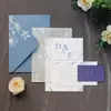 Set de invitaciones de boda en lujoso papel hecho a mano color verde bosque, con papel de algodón de borde deshilachado, adecuado para fiestas de compromiso