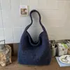 Bolso de mano de felpa estilo nuevo Primavera y Verano 2026, Bolso tipo cubo de lana, Bolso de hombro grande de capacidad para el trabajo, Bolso de axila