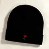 Gorro de punto con borde enrollado bordado de patrón de carta transfronteriza para hombres y mujeres, gorro versátil de estilo callejero para ponerse, gorro de hip-hop moderno