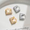 Aretes de bolsa de diamantes completos para mujer de lujo ligero de alta gama europeos y americanos otoño e invierno elegantes exquisitos aretes personalidad ins aretes que combinan con todo