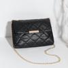 Versão coreana da bolsa de losango bolsa feminina 2022 nova bolsa bordada pequena bolsa quadrada comércio exterior do Sudeste Asiático atacado bolsa tiracolo de corrente
