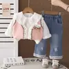 Conjunto de Ropa de Otoño para Niñas Modelo 2026 Ropa de Primavera y Otoño para Bebés y Niñas Pequeñas, Elegante Conjunto de Tres Piezas de Suéter y Chaleco Venta al por Mayor