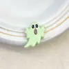 Serie de Caricaturas Lindas de Acrílico Cuentas con Agujero Recto de Fantasma Pintado Cadena para Teléfono Móvil Colgante Accesorios de Joyería