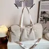 Bolsa de mano grande estilo coreano con compartimentos separados para artículos húmedos y secos, con un nuevo diseño color-block, estilo minimalista y hecha de nailon, adecuada para viajes y desplazamientos
